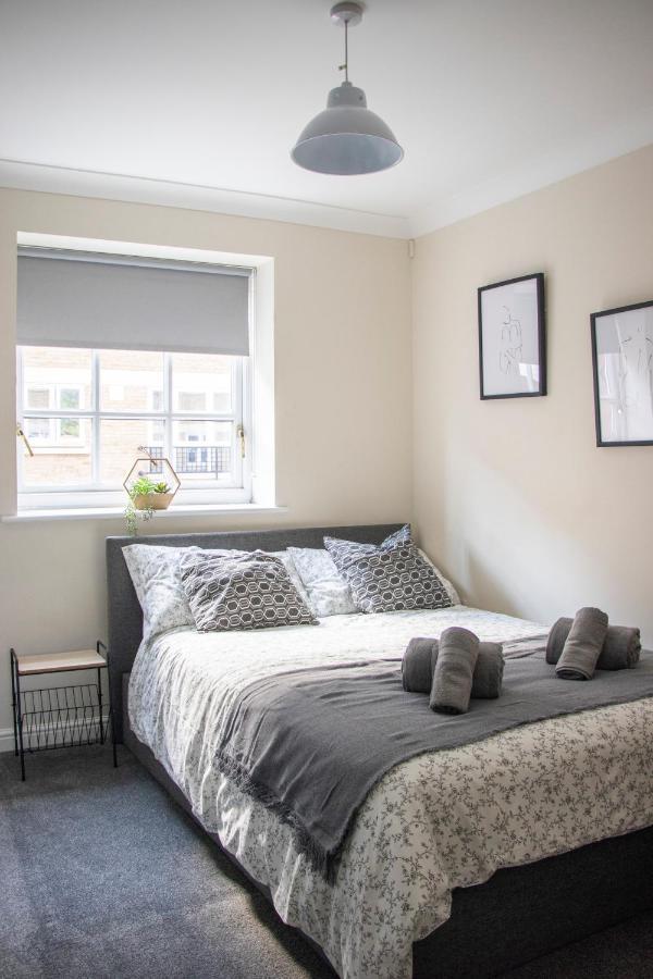 Lovely 3-Bedroom Apartment In 콜체스터 외부 사진